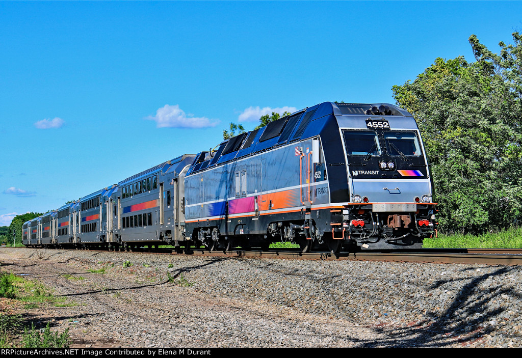 NJT 4552 on train 5435